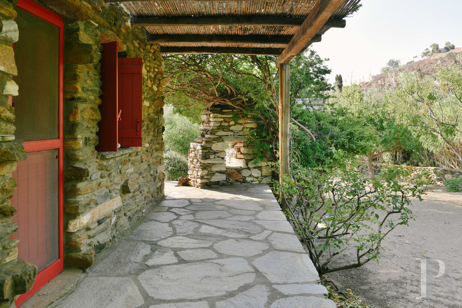 Three former sheepfolds united by a beautiful spirit by the sea in Tinos, the Cyclades - photo  n°25